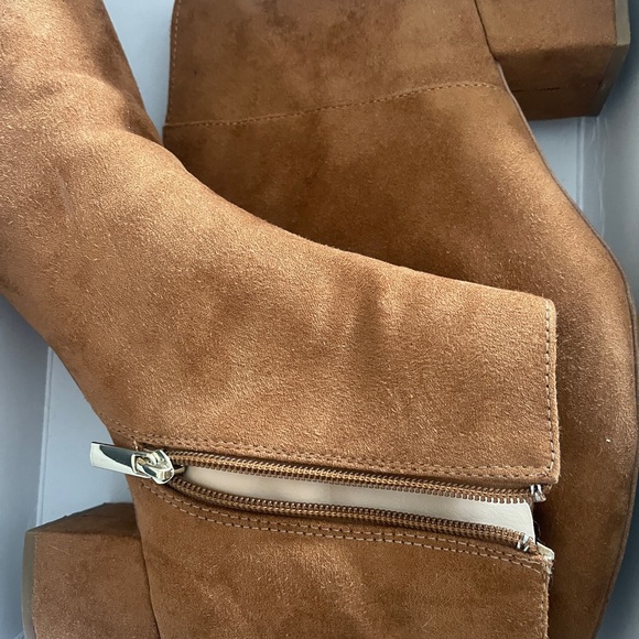 Elegant Brown Ankle Booties - Picture 6 of 6